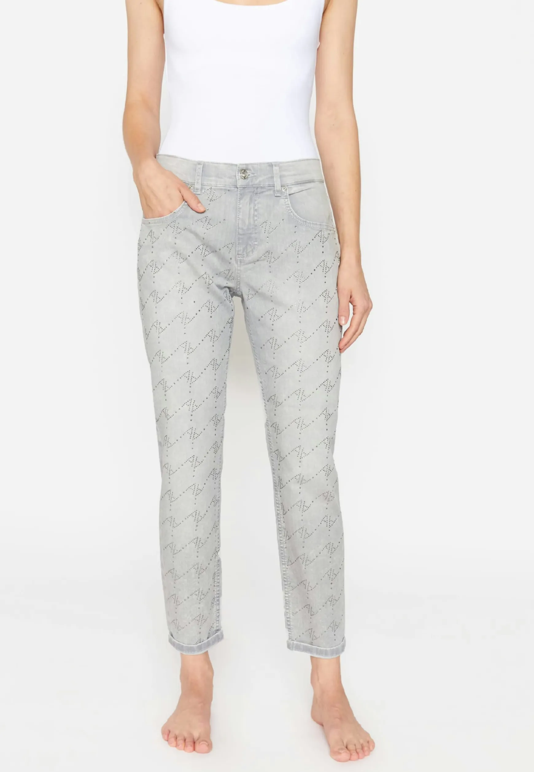 Boyfriend Jeans with rhinestones