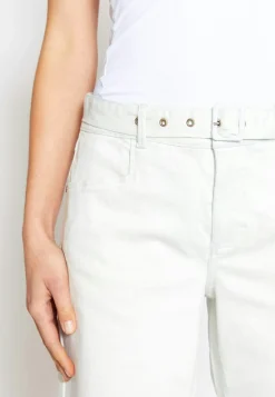 Cropped culotte jeans with batik print