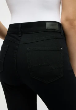 Jeans Cici with clean denim