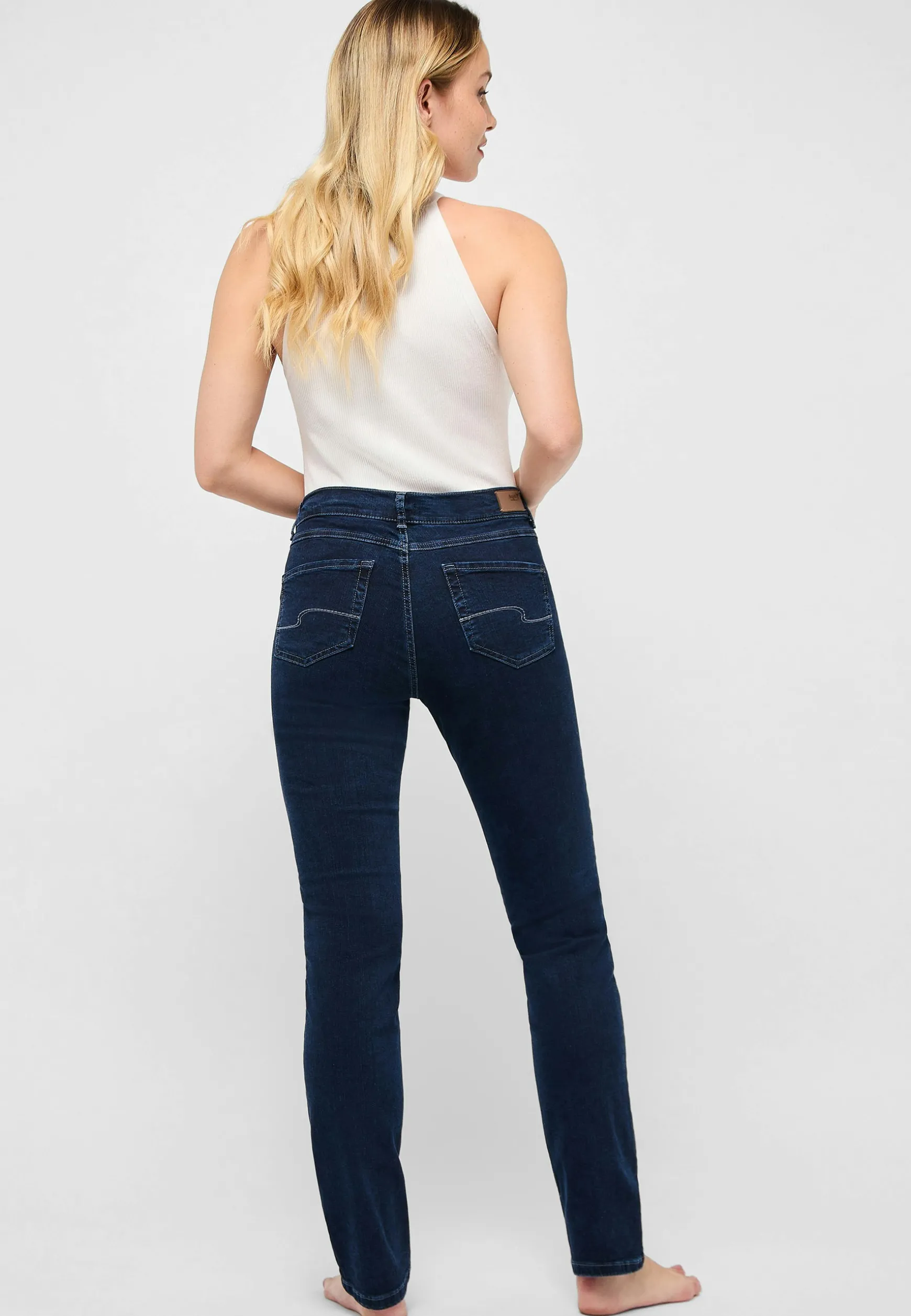 Jeans Cici with sporty denim