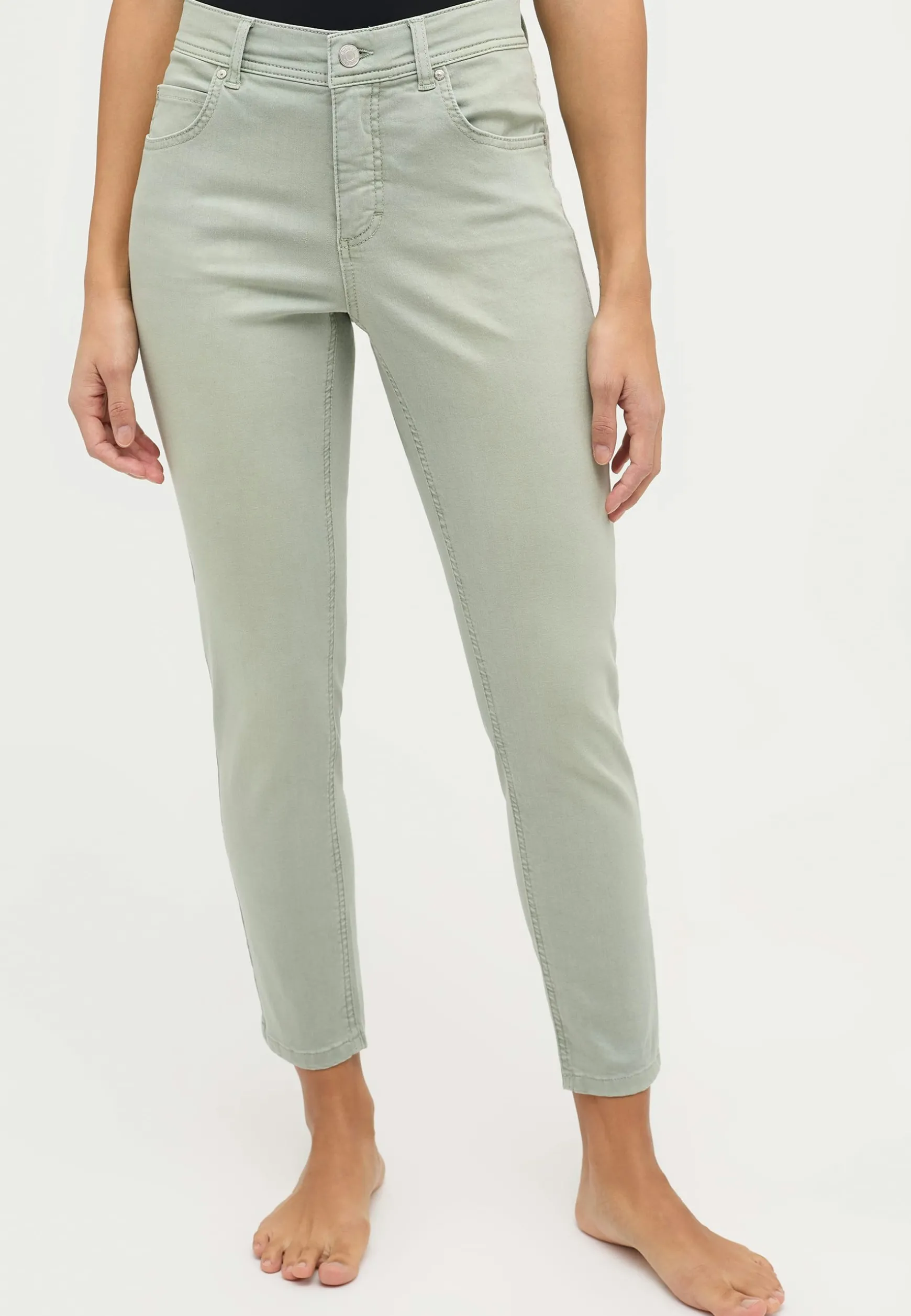 Jeans Ornella with distressed wash