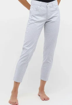 Ornella with houndstooth pattern