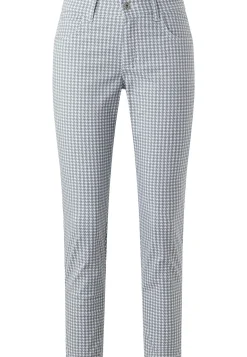 Ornella with houndstooth pattern