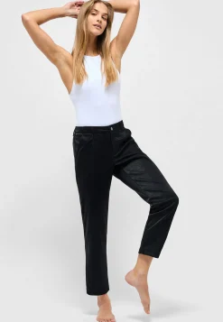 Pants Detail Straight with glam fake leather