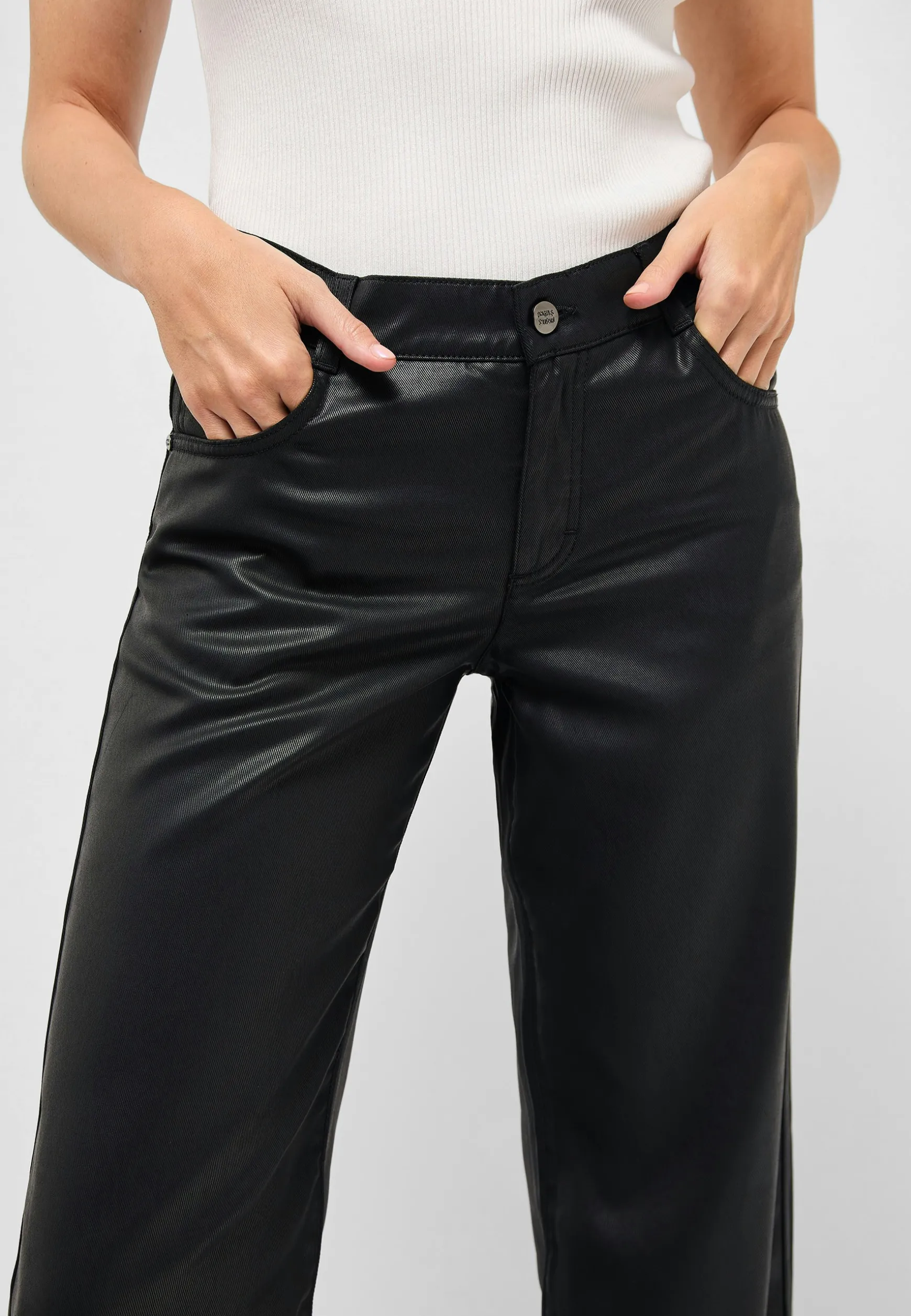 Pants Liz with smooth coating