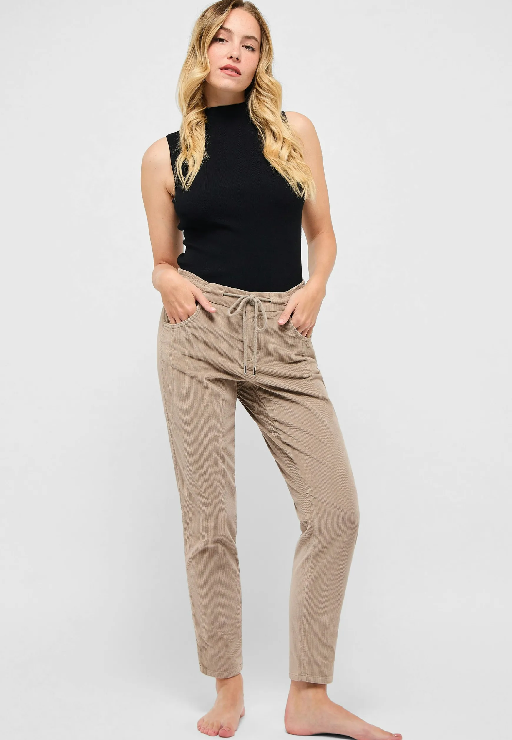 Pants Louisa Active with wide corduroy