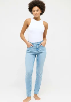 Push-Up Skinny Jeans