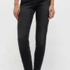 Skinny jeans with authentic denim