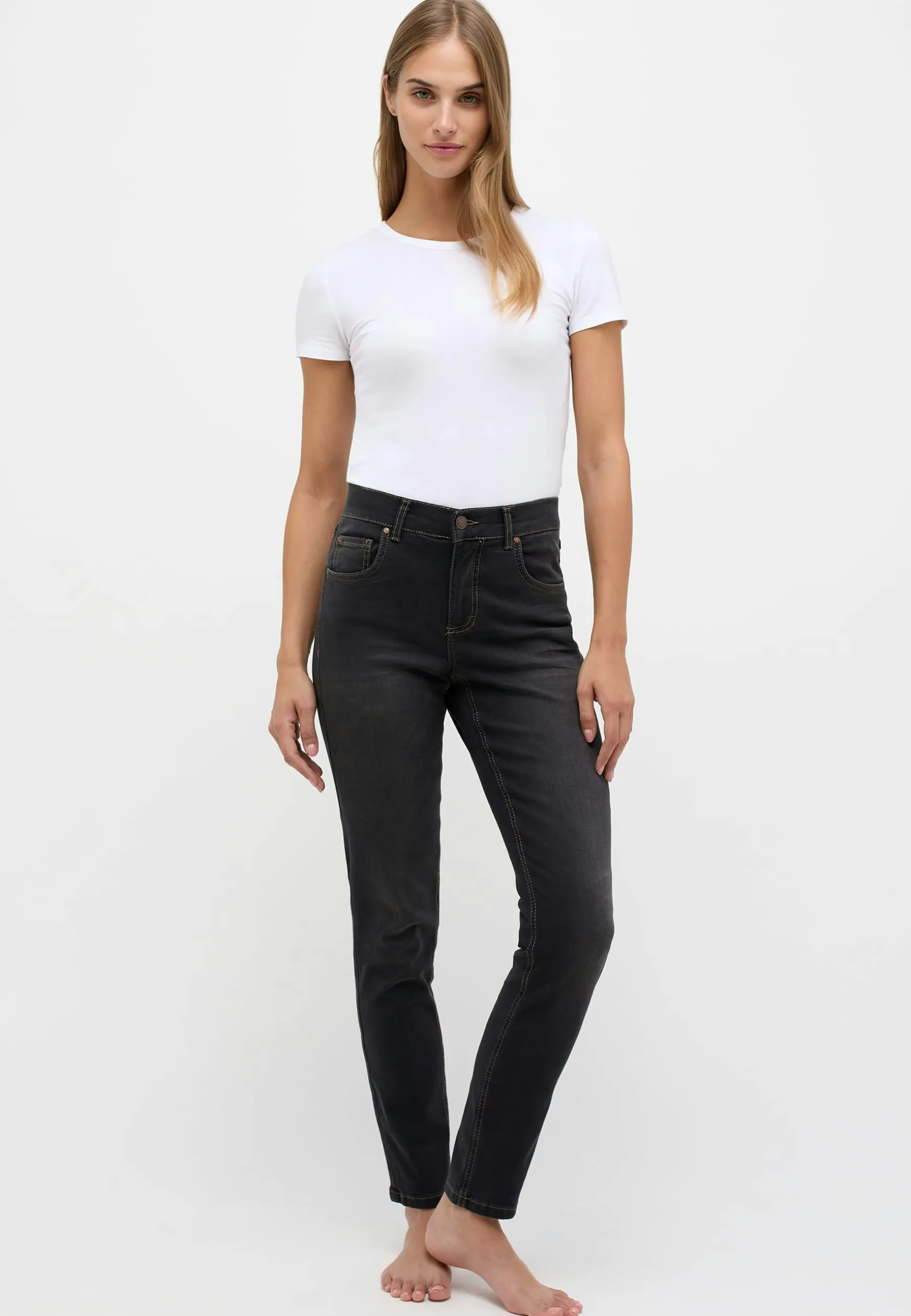 Skinny jeans with authentic denim