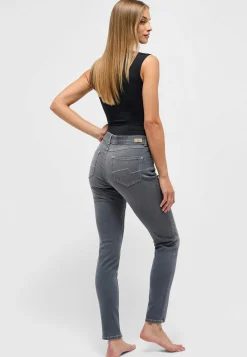 Skinny jeans with authentic denim
