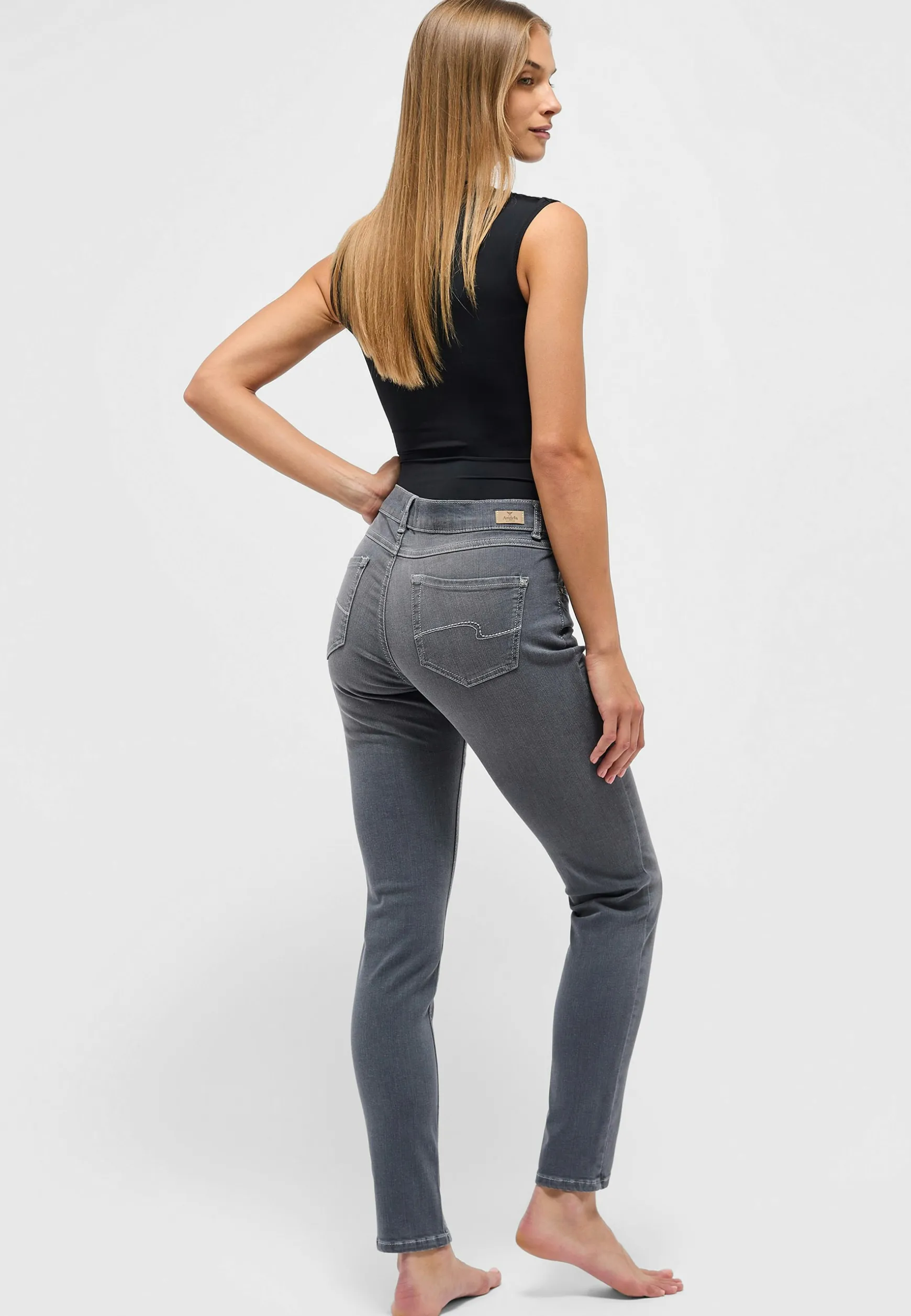 Skinny jeans with authentic denim