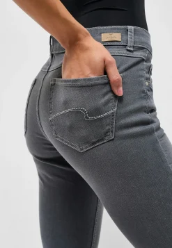 Skinny jeans with authentic denim