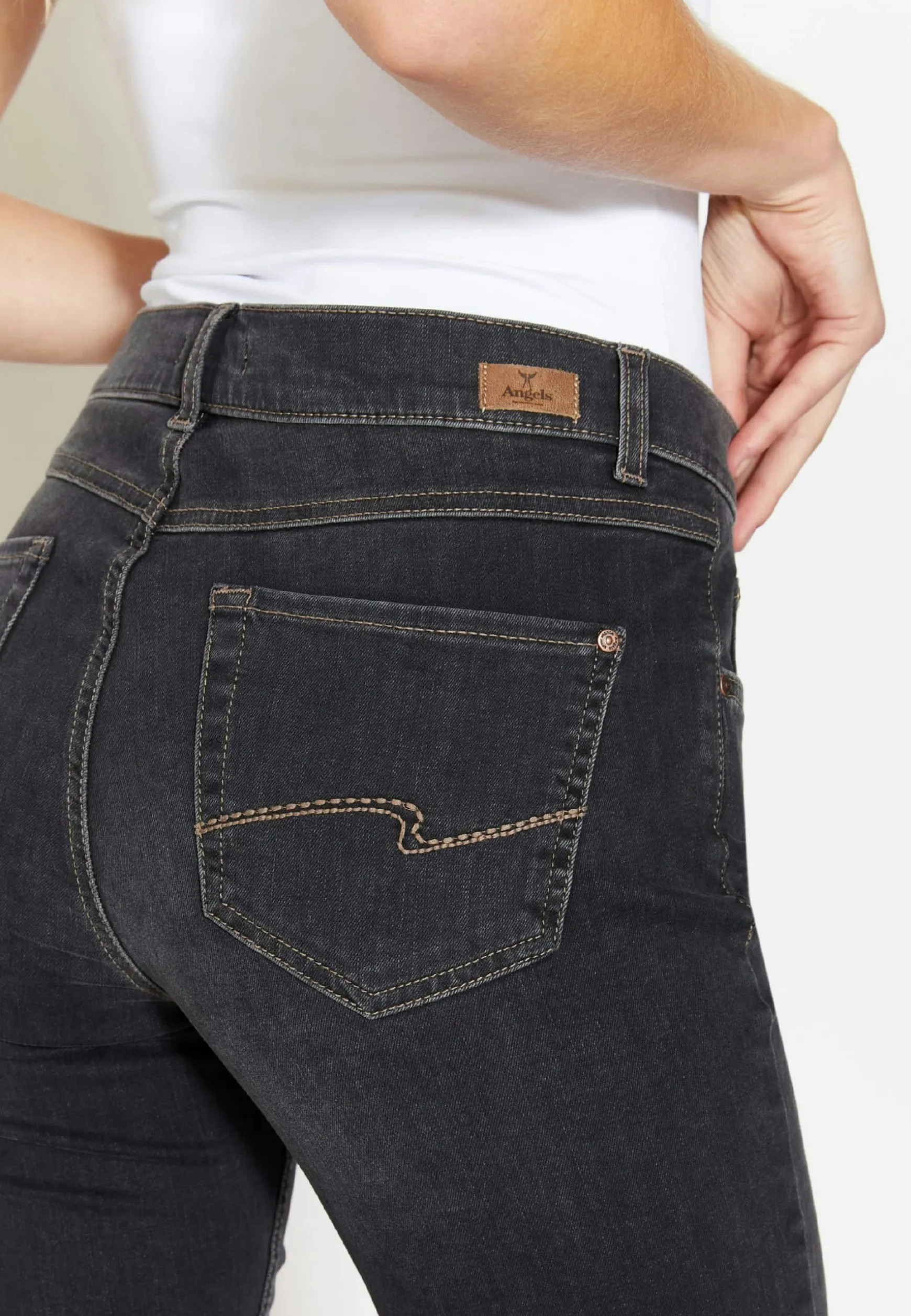 Skinny jeans with authentic denim