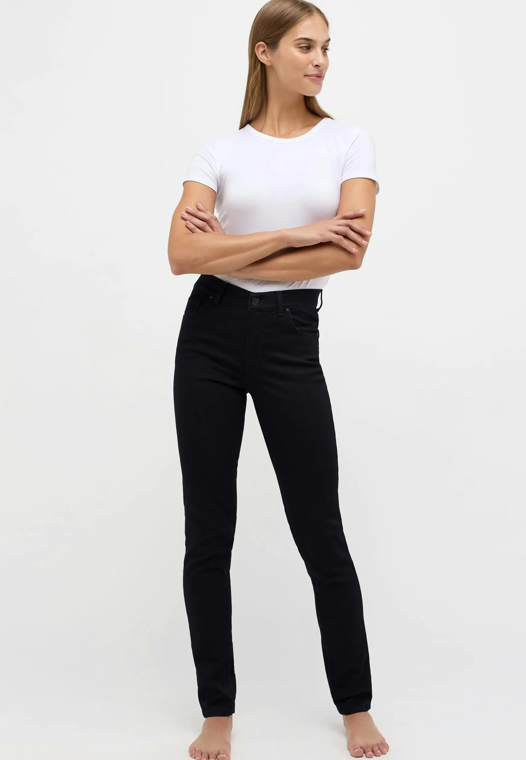 Skinny jeans with clean super stretch denim