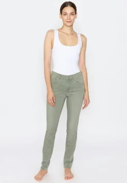 Skinny jeans with organic cotton