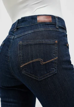Skinny jeans with power stretch denim