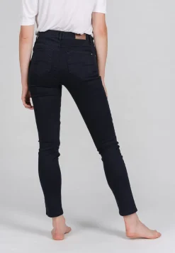 Skinny jeans with solid-colored design