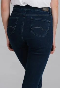 Skinny Jeans with sporty denim