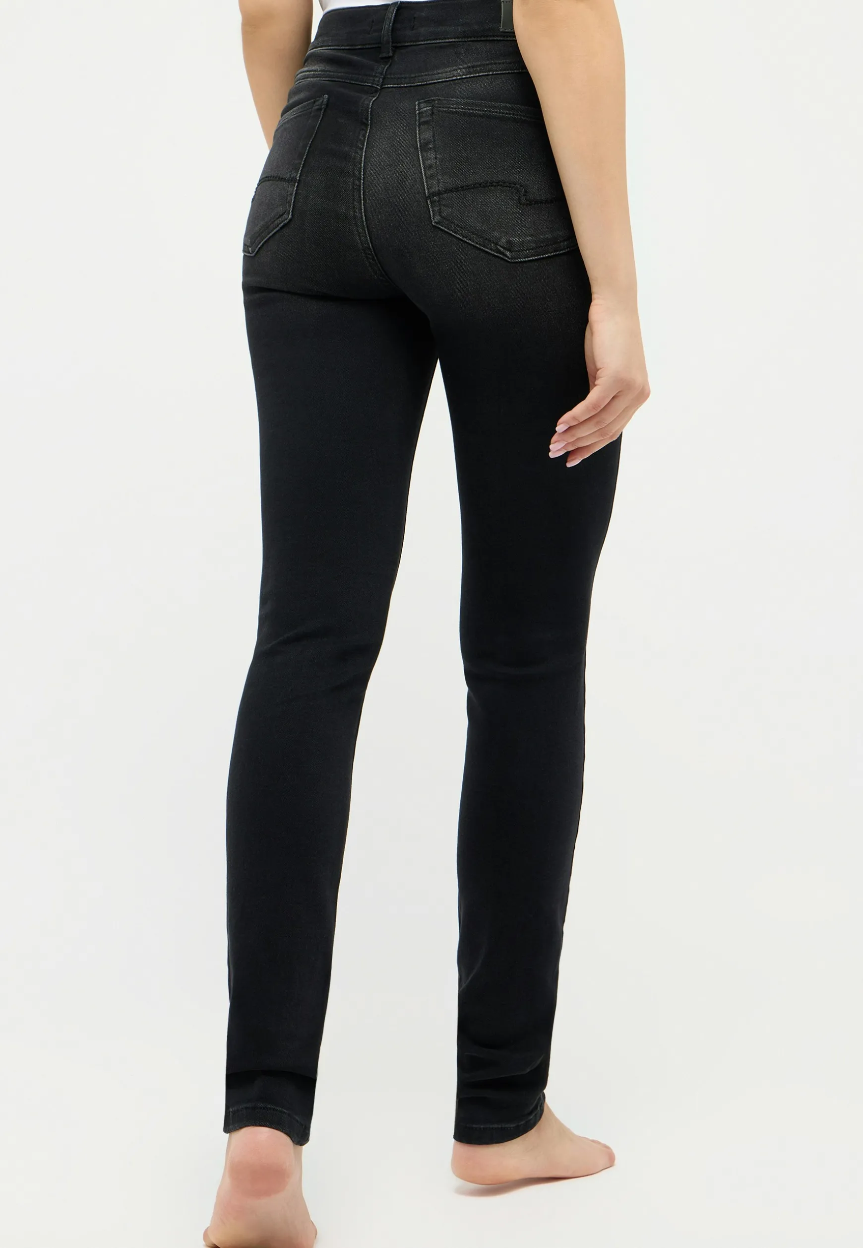 Skinny jeans with used wash