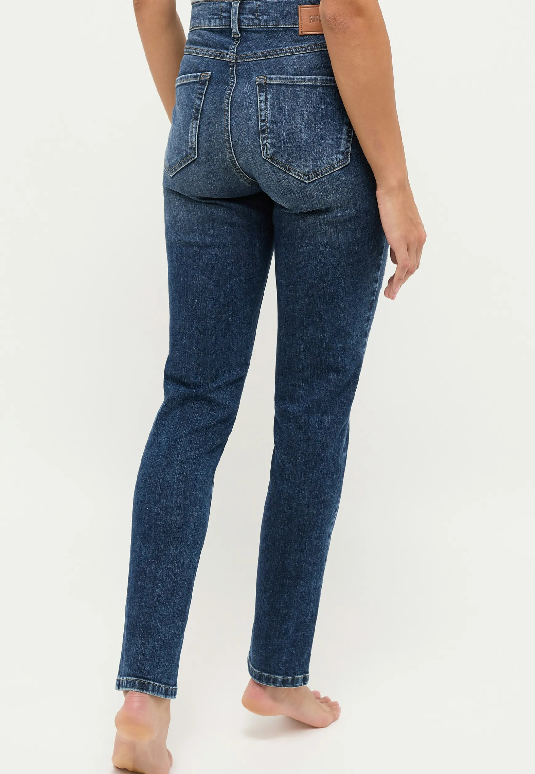 Skinny slit jeans