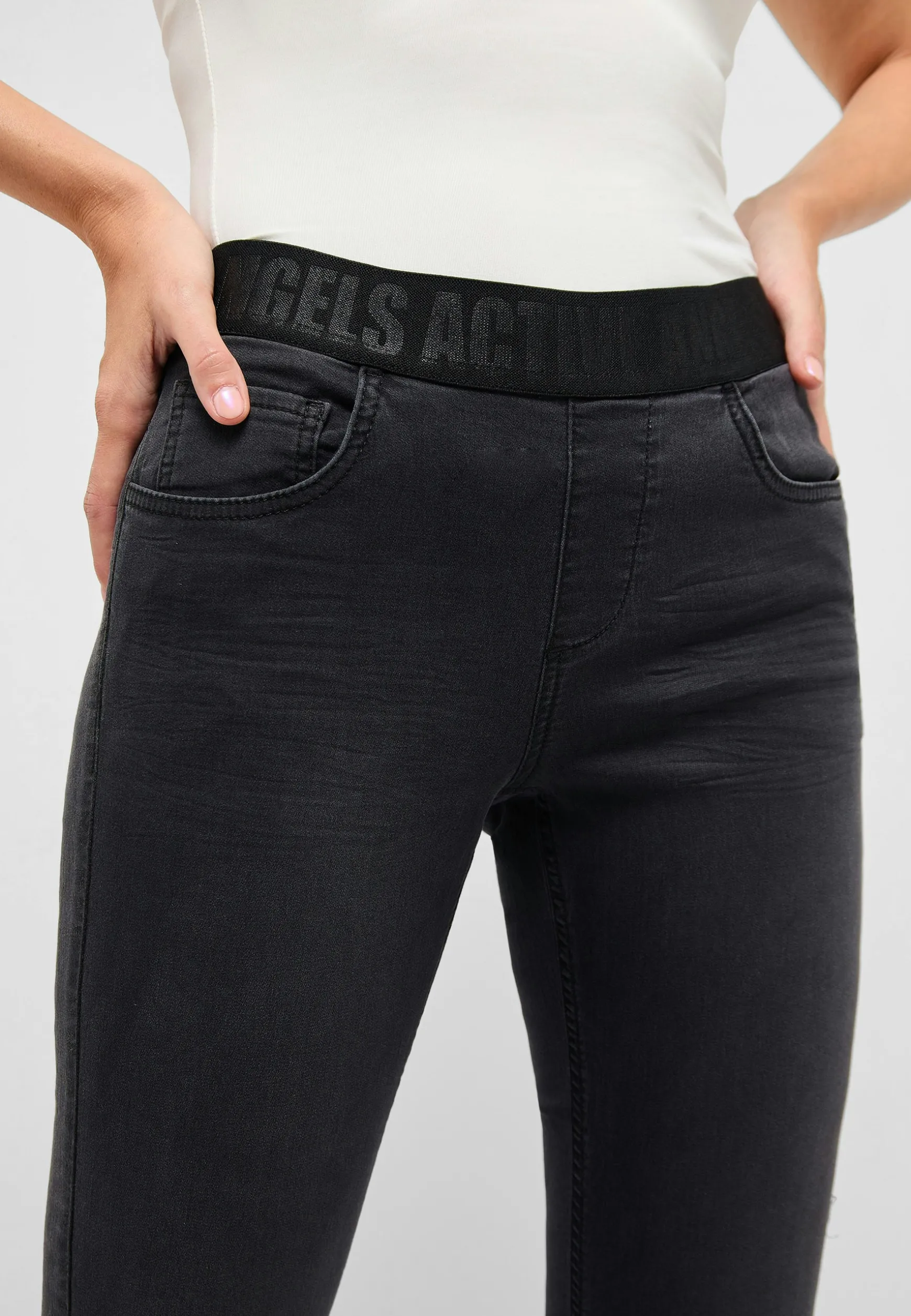 Stretchy Skinny Shape Pants